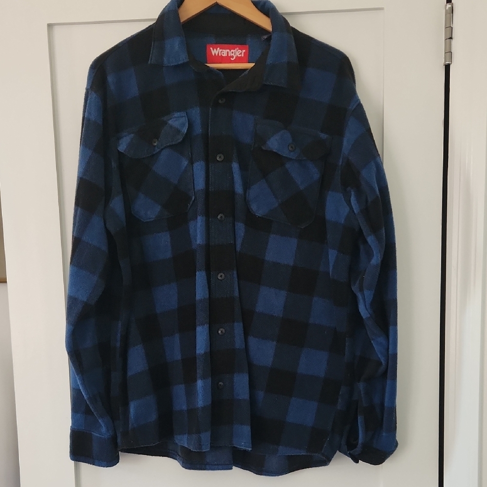 FREE SHIPPING- Wrangler Blue and Black Checkered Shirt